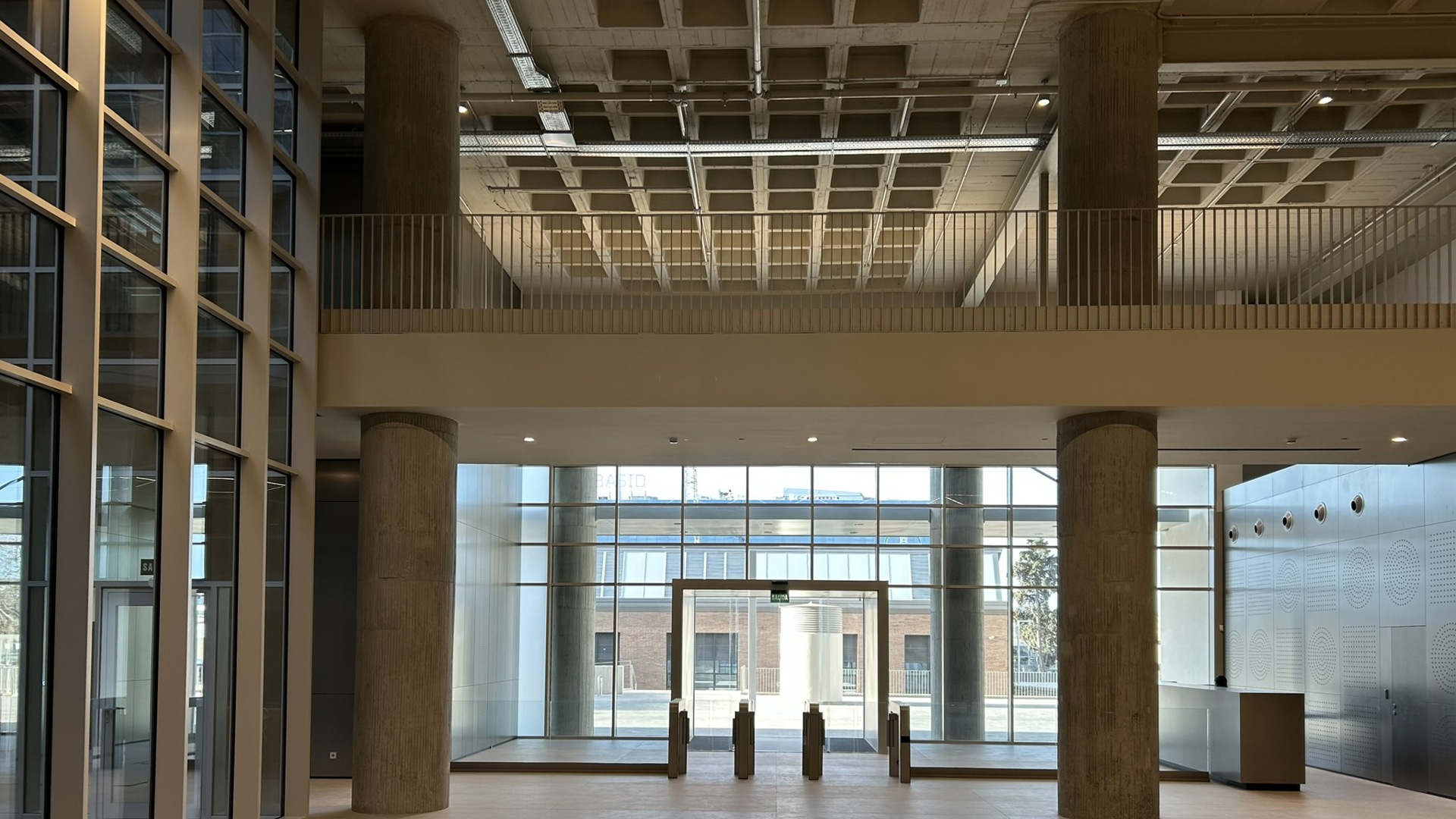 DE Debt Esplugues Campus 1